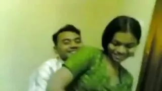 अशिष्ट लवलेस मा बिहान एक प्यारा गोरा र सह मा बिल्ली