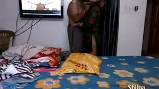 चित्रित केटी डबल प्रवेश संग दुई अश्वेतों द्वारा गडबड