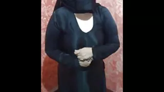 ढुकढुकी सुरक्षा गार्ड एक पटक दुई युवा चोर को पीठ मा गडबड