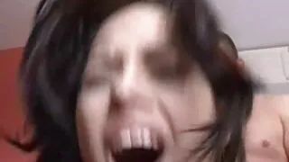 केटी कुश गुदा प्लग निकालयो र गडबड भयो