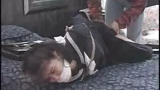 प्यारा कुतिया संग पोनीटेल निगल सह पछि कमबख्त संग उनको प्रेमी